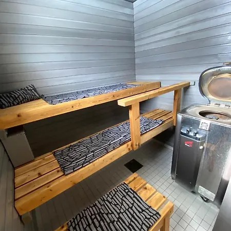 Arktika Porealtaallinen Moekki Nuorgamissa Tenojoen Ja Tunturien Vieressae Ferienhaus