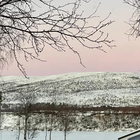 Arktika Porealtaallinen Moekki Nuorgamissa Tenojoen Ja Tunturien Vieressae 펜션