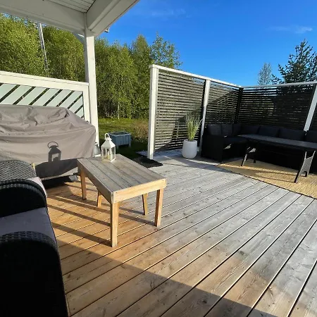 Arktika Porealtaallinen Moekki Nuorgamissa Tenojoen Ja Tunturien Vieressae 펜션