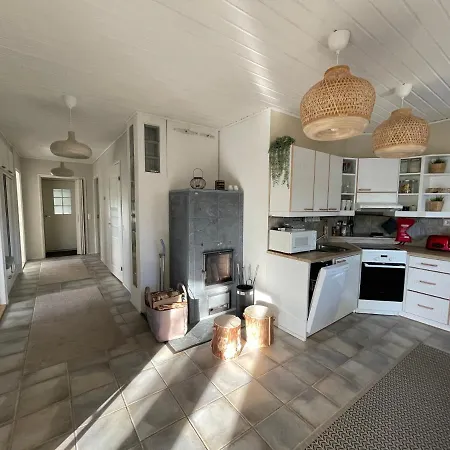 펜션 Arktika Porealtaallinen Moekki Nuorgamissa Tenojoen Ja Tunturien Vieressae Nuorgam